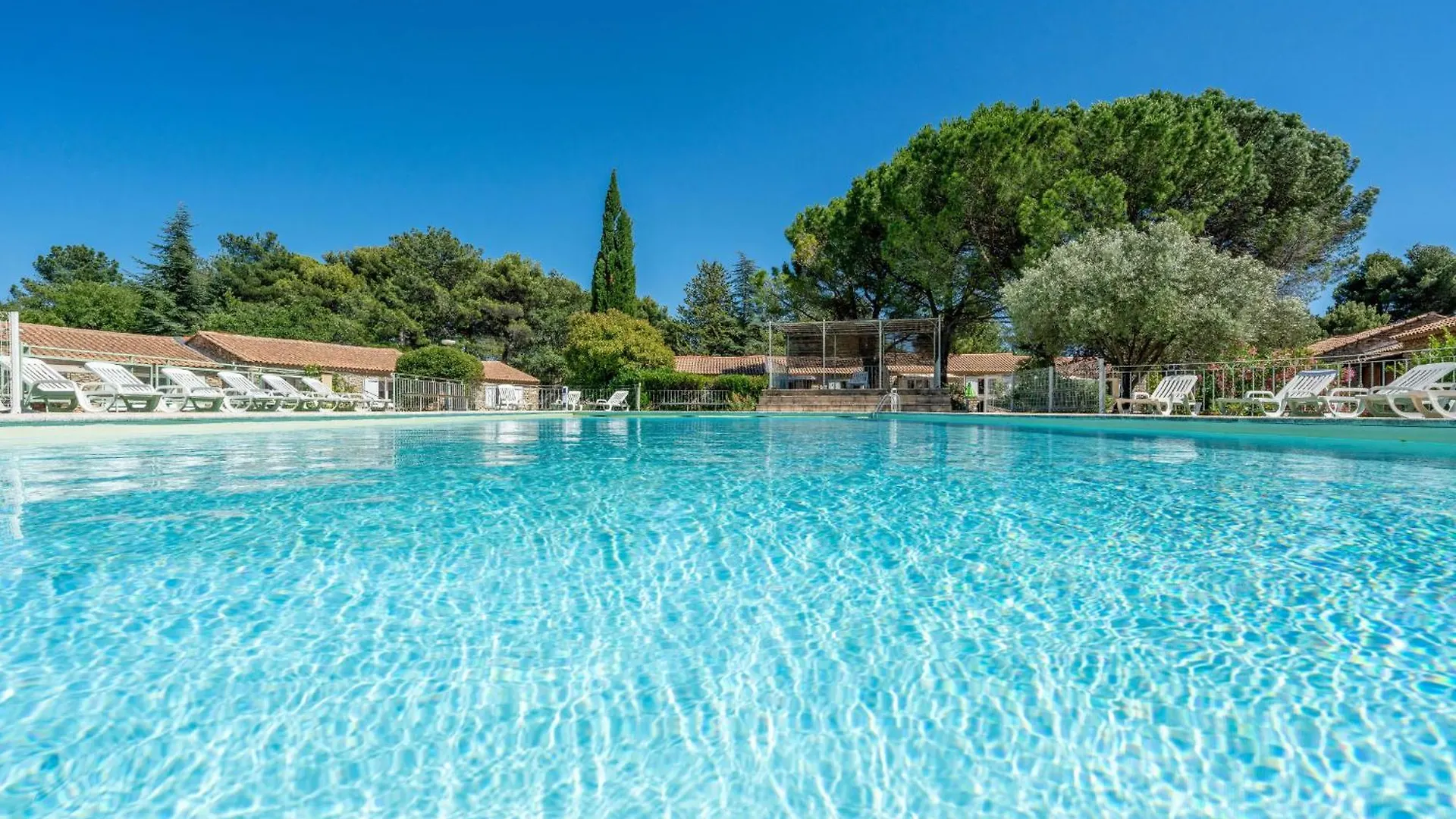 Holiday home Provencal Country House T2 In A Tourist Residence La Roque-sur-Pernes